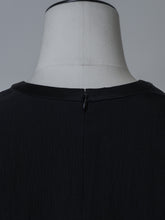 画像をギャラリービューアに読み込む, 【2026SS PRE ORDER】BACK SLIT CROPPED BLOUSE
