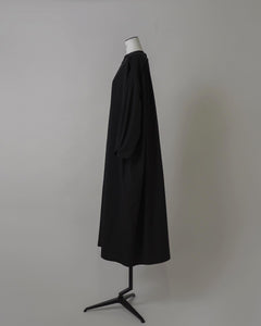 【再販】ヨークネックバックギャザーワンピース