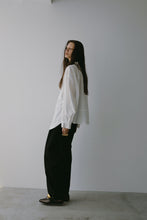 画像をギャラリービューアに読み込む, 【2024AW PRE ORDER】BIG SLEEVE BAND COLLAR SHIRT
