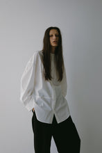 画像をギャラリービューアに読み込む, 【2024AW PRE ORDER】BIG SLEEVE BAND COLLAR SHIRT
