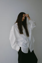画像をギャラリービューアに読み込む, 【2024AW PRE ORDER】BIG SLEEVE BAND COLLAR SHIRT
