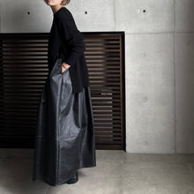 画像をギャラリービューアに読み込む, 【2025AW PRE ORDER】ECO LEATHER SKIRT PANTS
