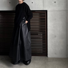 画像をギャラリービューアに読み込む, 【2025AW PRE ORDER】ECO LEATHER SKIRT PANTS
