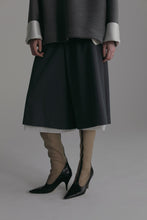 画像をギャラリービューアに読み込む, 【2026AW PRE OREDR】LAYERED BERMUDA PANTS
