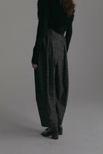 画像をギャラリービューアに読み込む, 【2026AW PRE ORDER】NEP TWEED COCOON PANTS
