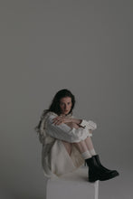画像をギャラリービューアに読み込む, 【2026AW PRE ORDER】LOOP KNIT BUSTIER
