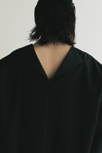 画像をギャラリービューアに読み込む, 【2026SS PRE ORDER】　BACK SLIT COMBI BLOUSE
