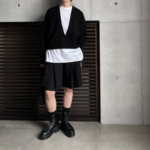 【2025AW PRE ORDER】V NECK CROPPDE KNIT