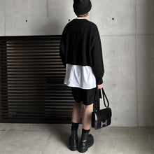 画像をギャラリービューアに読み込む, 【2025AW PRE ORDER】V NECK CROPPDE KNIT

