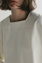 画像をギャラリービューアに読み込む, 【2026SS PRE ORDER】　BACK SLIT COMBI BLOUSE
