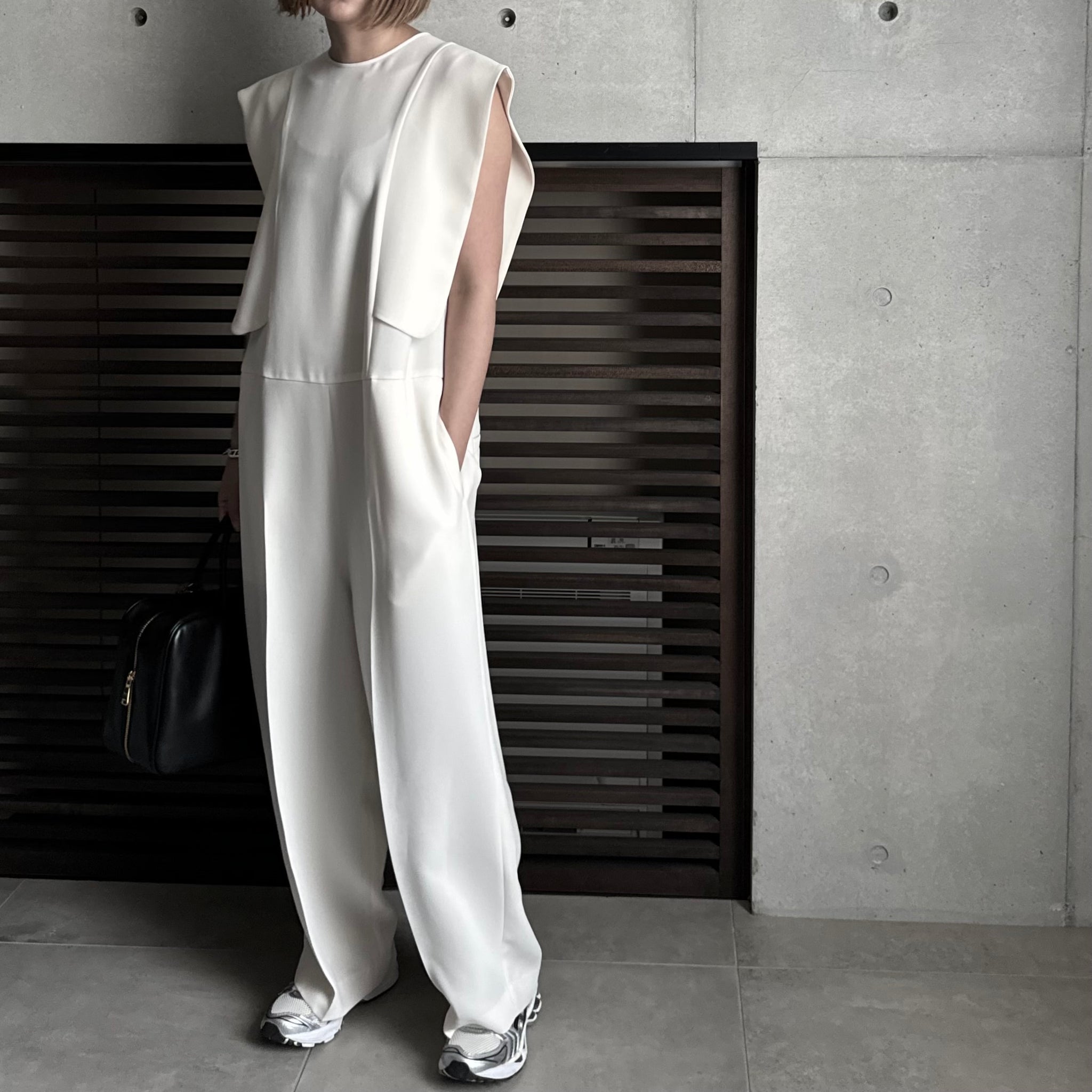 LOHEN ローヘン ラッフルスリーブコクーンオールインワン 2024ss LOHEN ローヘン ラッフルスリーブコクーンオールインワン 2024ss