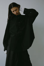 画像をギャラリービューアに読み込む, 【2024AW PRE ORDER】BIG SLEEVE BAND COLLAR SHIRT
