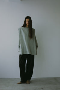 【2024AW PRE ORDER】SHOULDER TACK BLOUSE