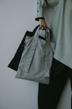 画像をギャラリービューアに読み込む, 2way Carabiner TOTE BAG (M)
