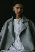 画像をギャラリービューアに読み込む, 【2024AW PRE ORDER】BIG SLEEVE BAND COLLAR SHIRT
