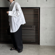 画像をギャラリービューアに読み込む, 【2024AW PRE ORDER】BIG SLEEVE BAND COLLAR SHIRT
