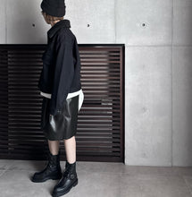 画像をギャラリービューアに読み込む, 【2026AW PRE ORDER】ECO LEATHER 2TUCK HALF PANTS
