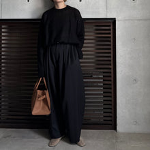 画像をギャラリービューアに読み込む, 【2025AW PRE ORDER】MOHAIR YARN CREW NECK KNIT
