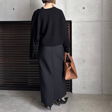 画像をギャラリービューアに読み込む, 【2025AW PRE ORDER】V NECK CROPPDE KNIT
