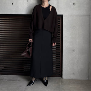 【2025AW PRE ORDER】V NECK CROPPDE KNIT