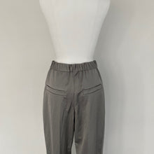 画像をギャラリービューアに読み込む, 【2022年7月23日再販】2タックサテンパンツ
