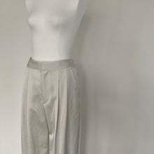 画像をギャラリービューアに読み込む, 【2022年7月23日再販】2タックサテンパンツ
