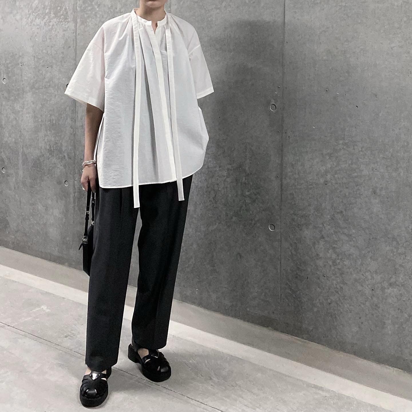 【2022年7月23日再販】ボウタイ半袖ボリュームブラウス