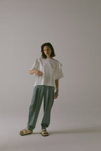 画像をギャラリービューアに読み込む, 【2022年7月23日再販】2タックサテンパンツ
